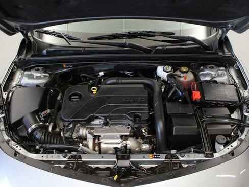 Used 2023 Chevrolet Malibu LT FWD image 29