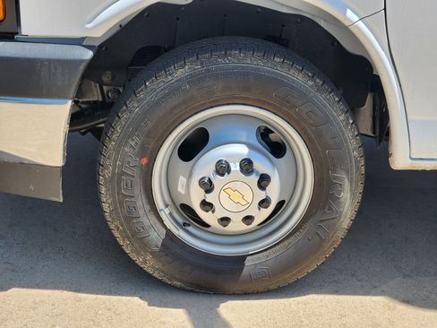 New 2025 Chevrolet Express 3500 w/ Power Convenience Package image 16