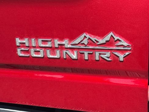 Used 2022 Chevrolet Silverado 2500 High Country w/ Z71 Off-Road Package AWD/4WD image 27