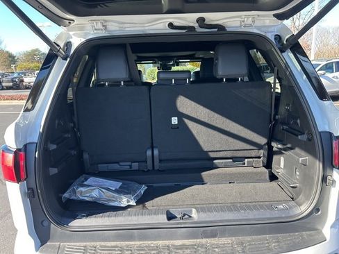 Used 2025 Toyota Sequoia Platinum image 8