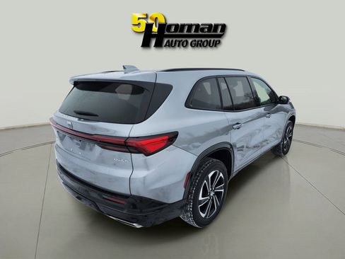 Used 2025 Buick Enclave Sport Touring image 5