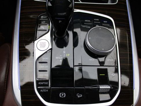 Used 2020 BMW X7 xDrive40i w/ Premium Package image 25