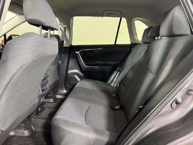 Used 2021 Toyota RAV4 LE FWD image 23