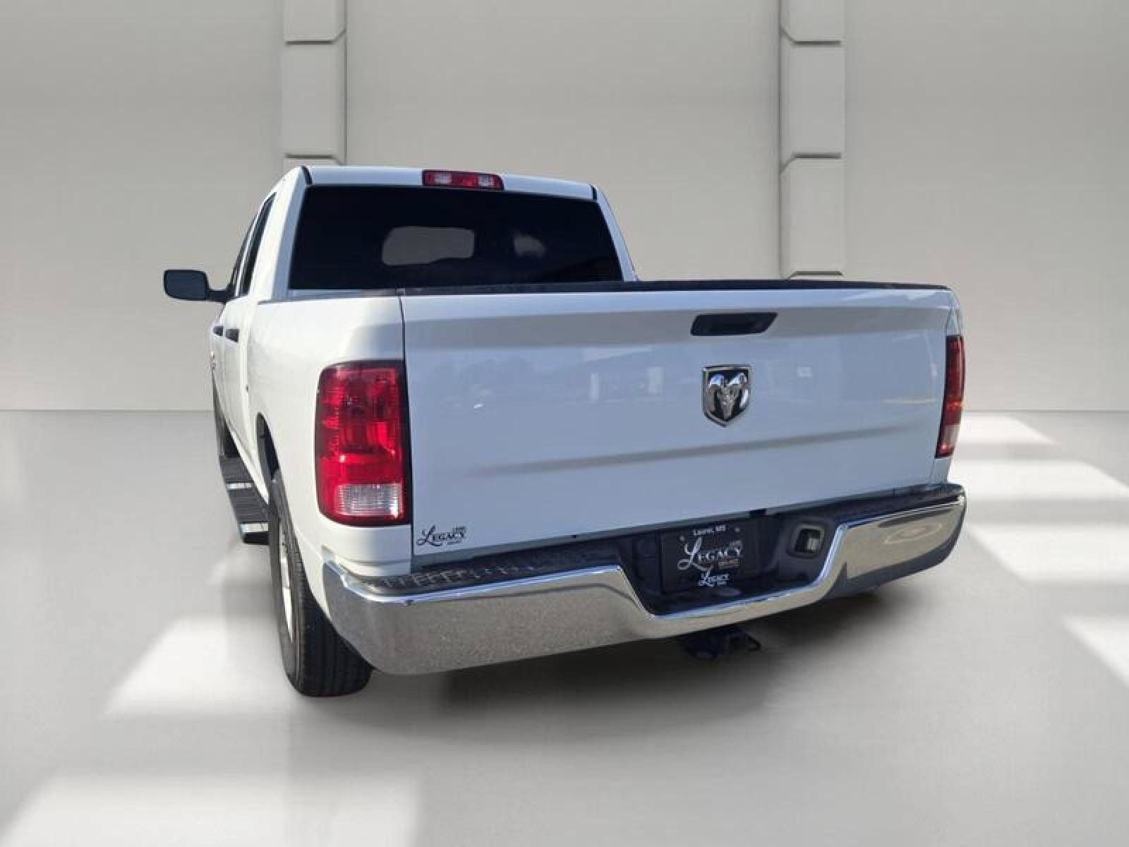 Used 2020 RAM 1500 Tradesman w/ Chrome Appearance Group RWD image 5