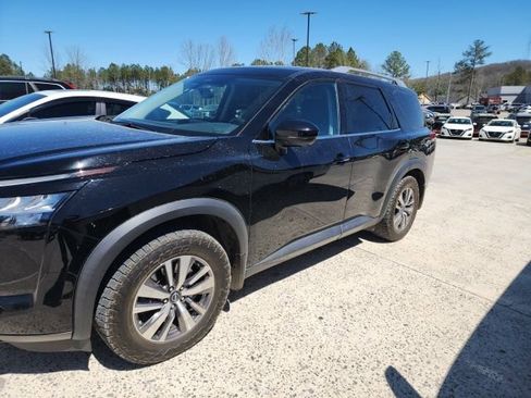Used 2022 Nissan Pathfinder SL image 6