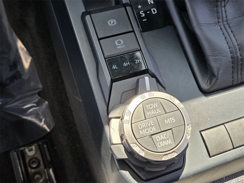 Used 2025 Toyota Tacoma TRD Off-Road image 20