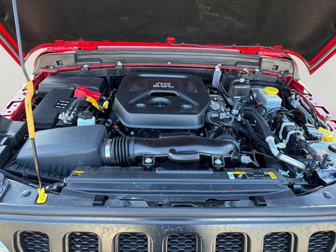 Used 2022 Jeep Wrangler Unlimited Sport AWD/4WD image 9
