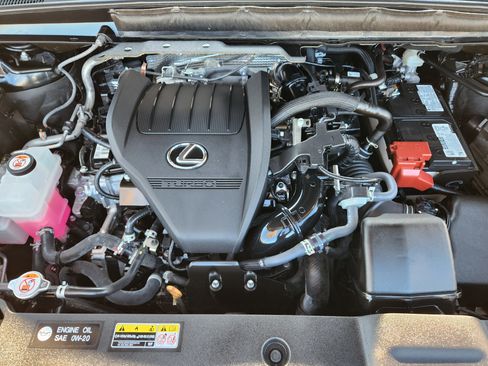 Used 2025 Lexus RX 350 Premium image 39