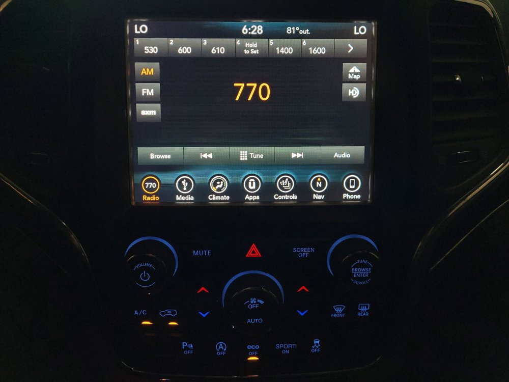 Used 2018 Jeep Grand Cherokee Limited AWD/4WD image 25