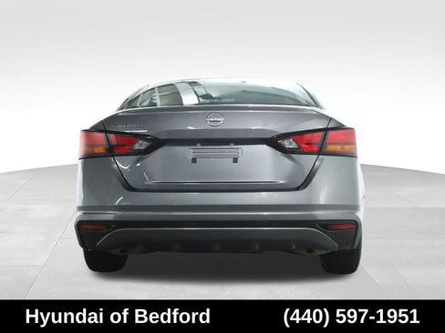 Used 2024 Nissan Altima 2.5 S FWD image 42