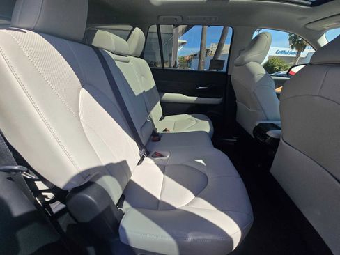 New 2026 Toyota Grand Highlander Limited image 14
