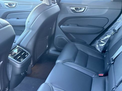 New 2026 Volvo XC60 B5 Ultra w/ Climate Package image 12