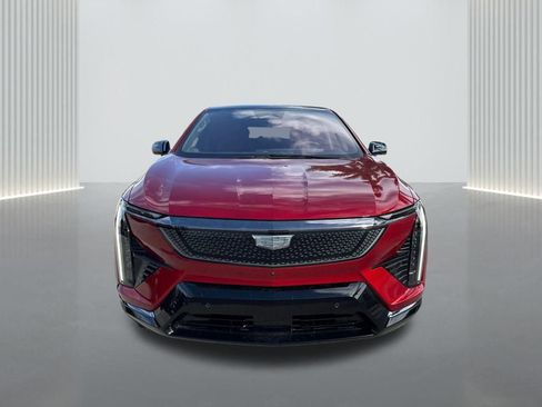 New 2025 Cadillac Optiq Sport 1 w/ LPO, ONYX Package image 2