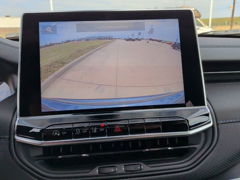 New 2026 Jeep Compass Altitude image 22