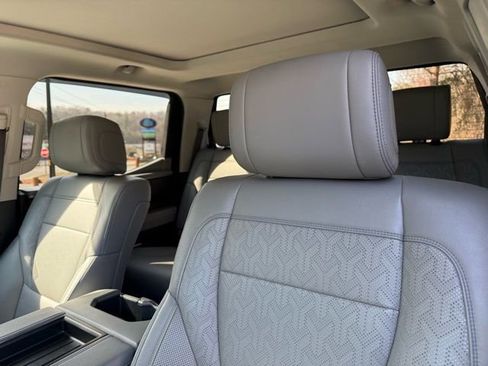 Used 2023 Toyota Tundra Limited AWD/4WD image 21