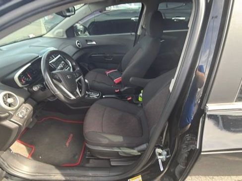 Used 2018 Chevrolet Sonic LT image 2