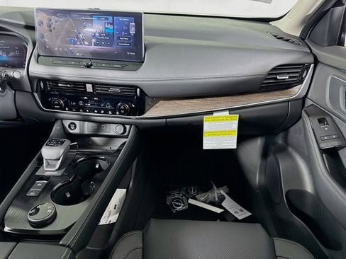 New 2026 Nissan Rogue Platinum w/ Platinum Premium Package image 25