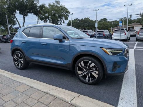 Certified 2023 Volvo XC40 B4 Plus w/ Protection Package Premier FWD image 8