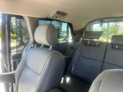 Used 2006 Toyota Sienna XLE w/ XLE Pkg 6 FWD image 5