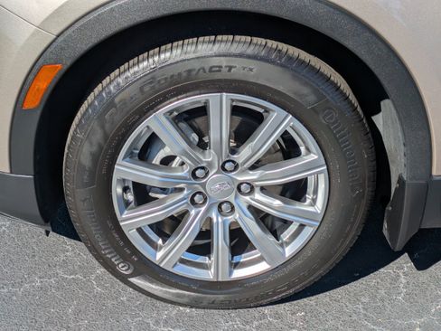 Certified 2023 Cadillac XT4 Premium Luxury image 10