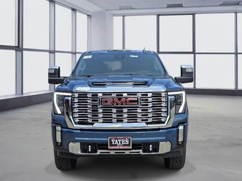 New 2026 GMC Sierra 2500 Denali w/ Denali Reserve Package AWD/4WD image 2