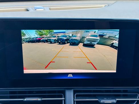 Used 2025 Chevrolet Trax LT image 23