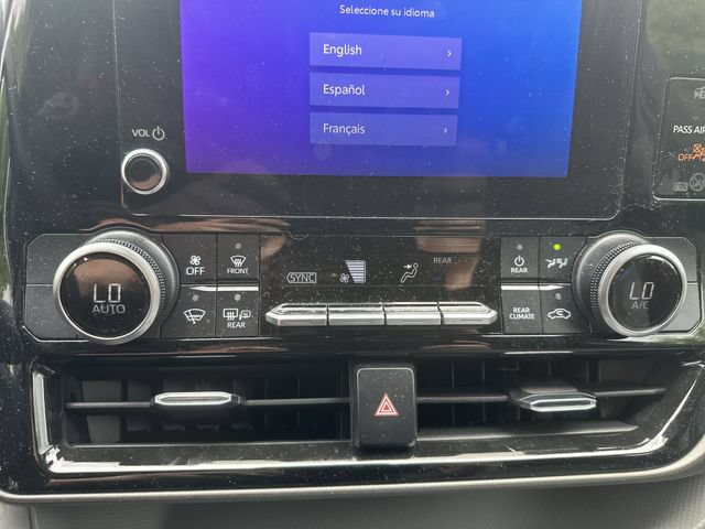 Used 2023 Toyota Highlander LE FWD image 18