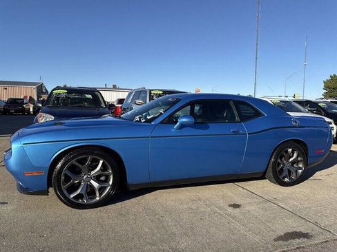 Used 2015 Dodge Challenger SXT Plus image 2