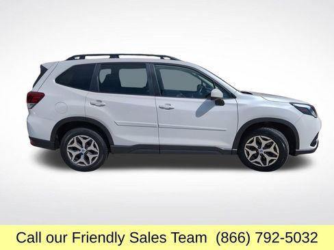 Used 2023 Subaru Forester Premium AWD/4WD image 7