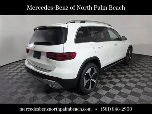 Certified 2025 Mercedes-Benz GLB 250 image 6