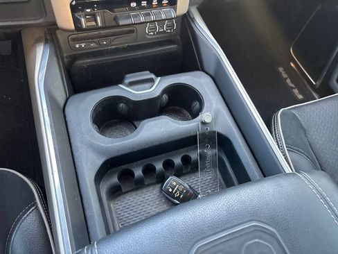 Used 2019 RAM 2500 Laramie w/ Night Edition AWD/4WD image 15