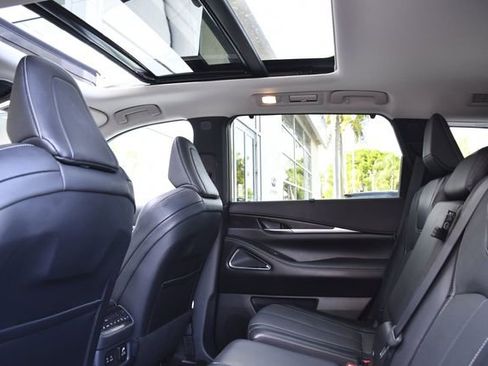 Used 2022 INFINITI QX60 Sensory w/ Cargo Package FWD image 24