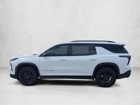 Used 2026 Chevrolet Traverse LT w/ Midnight/Sport Edition FWD image 7