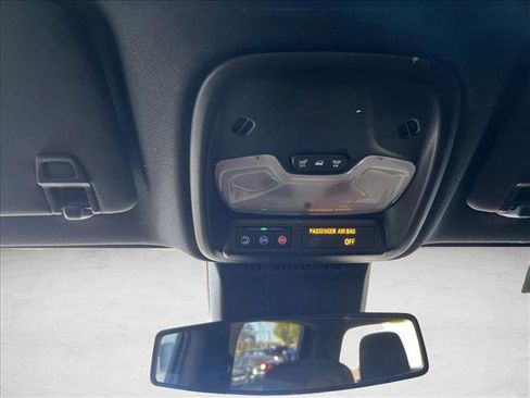 Used 2024 Chevrolet Colorado Trail Boss w/ Technology Package image 20