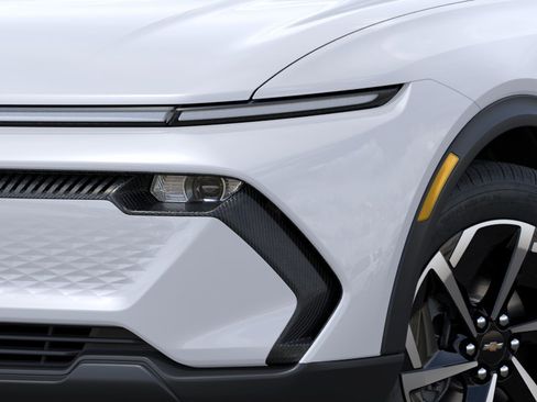 New 2026 Chevrolet Equinox EV LT FWD image 10