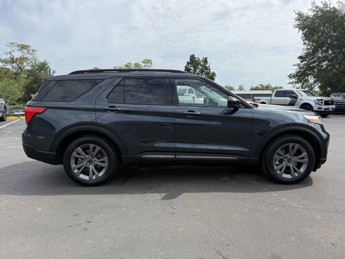 Certified 2022 Ford Explorer XLT w/ Equipment Group 202A RWD image 3