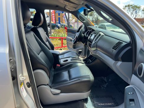 Used 2013 Toyota Tacoma PreRunner w/ SR5 Pkg RWD image 29