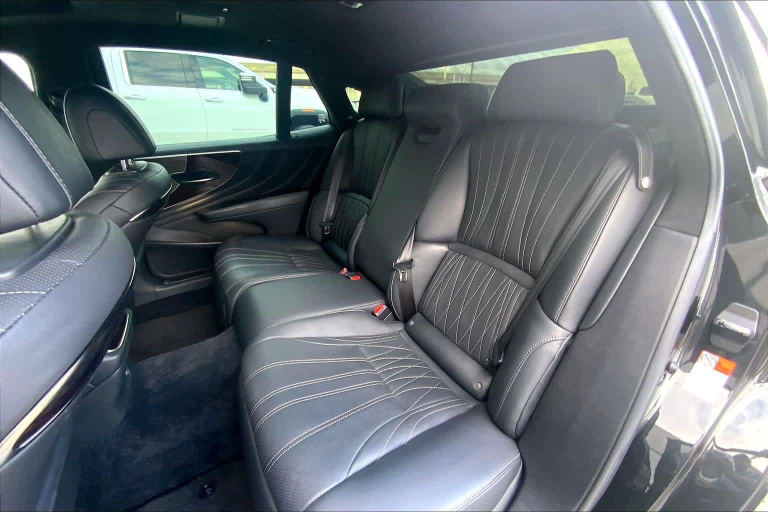 Used 2021 Lexus LS 500 w/ Luxury Package RWD image 29