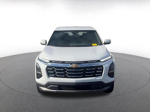 Used 2025 Chevrolet Equinox LT image 3