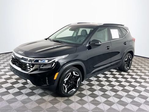 Used 2024 Kia Seltos SX w/ SX Sunroof Package AWD/4WD image 4