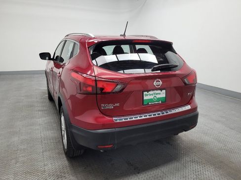 Used 2018 Nissan Rogue Sport SV image 5