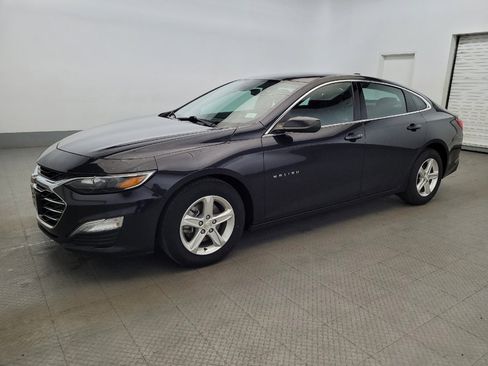 Used 2022 Chevrolet Malibu LS w/ Driver Confidence Package II FWD image 2