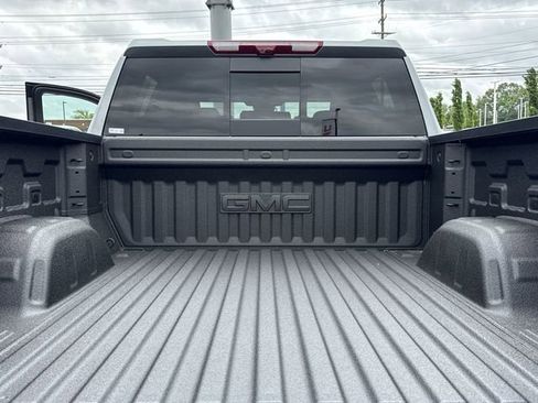 New 2026 GMC Sierra 1500 AT4 AWD/4WD image 10