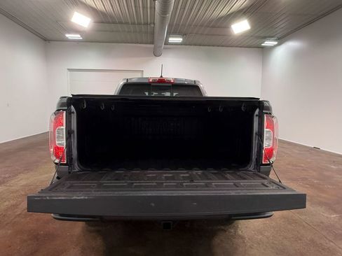 Used 2022 GMC Canyon AT4 image 26
