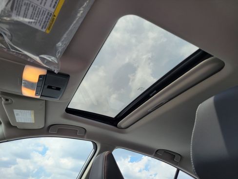 New 2025 Nissan Altima 2.5 SR image 30