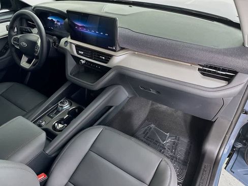 New 2026 Ford Explorer Active w/ Active Comfort Package RWD image 33