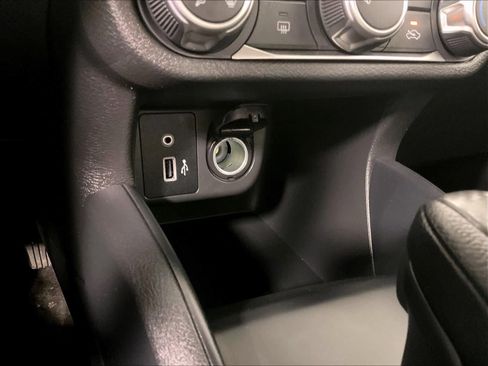 Used 2025 Nissan Versa S w/ Trunk Package image 26