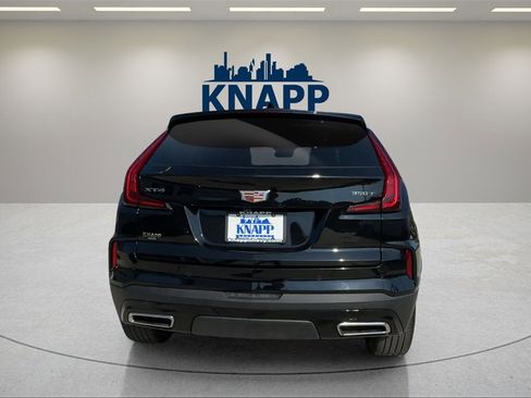 Used 2024 Cadillac XT4 Premium Luxury image 4