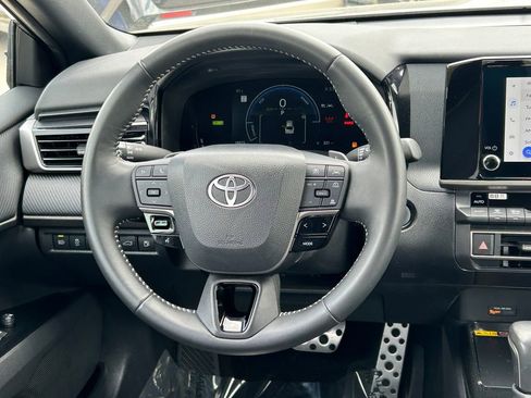 Certified 2025 Toyota Camry SE FWD image 38