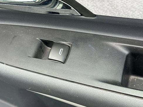 Used 2019 Chevrolet Bolt LT image 22